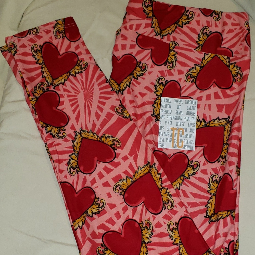 LULAROE TC HEARTS VALENTINES LEGGINGS